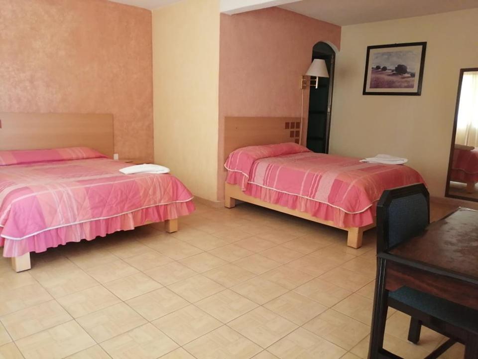 Hotel Real Doxey Tlaxcoapan ภายนอก รูปภาพ