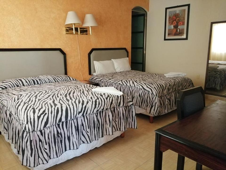 Hotel Real Doxey Tlaxcoapan ภายนอก รูปภาพ
